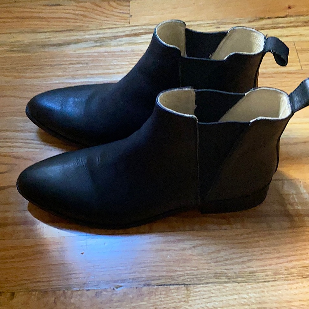Nisolo Everyday Chelsea boot size 10